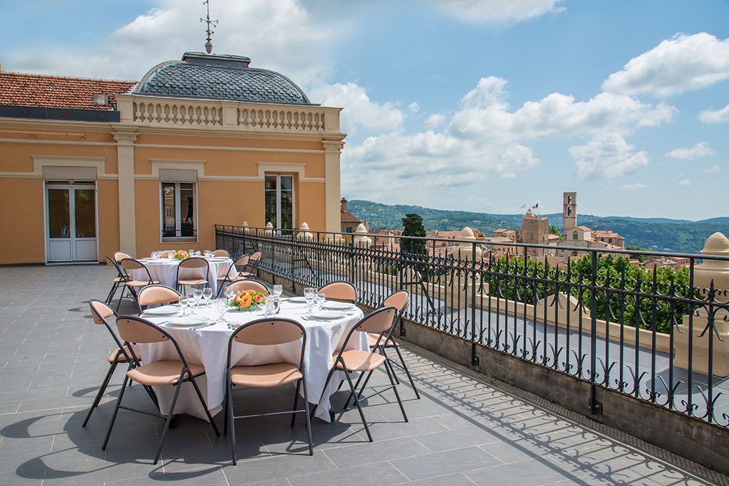 Photo de la terrasse panoramique du palais des congrès de Grasse